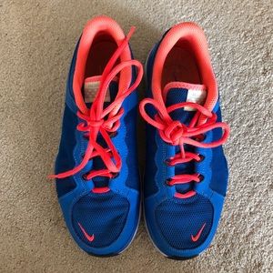 Nike Women’s Sneakers 8